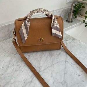 Vintage Coach Court in Putty